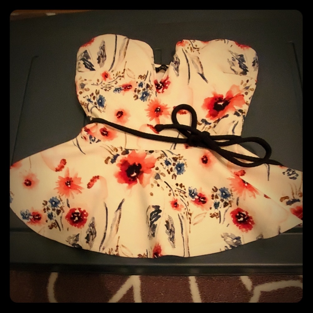 Strapless top